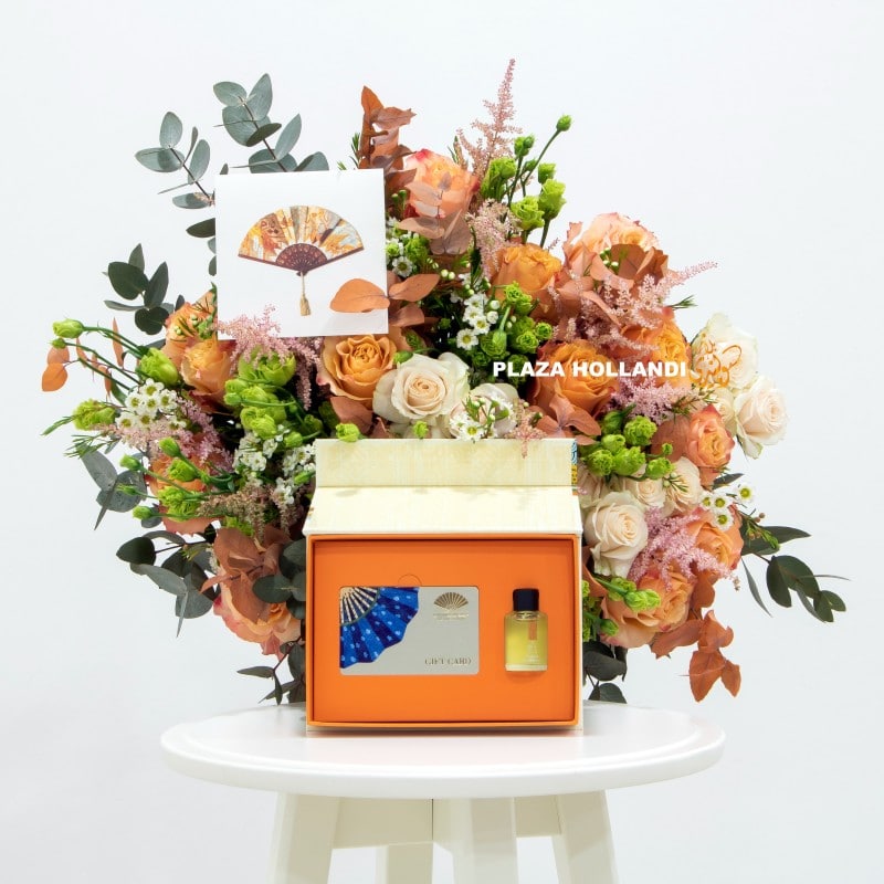 1 logo (3) luxury mandarin spa gift card and bouqet