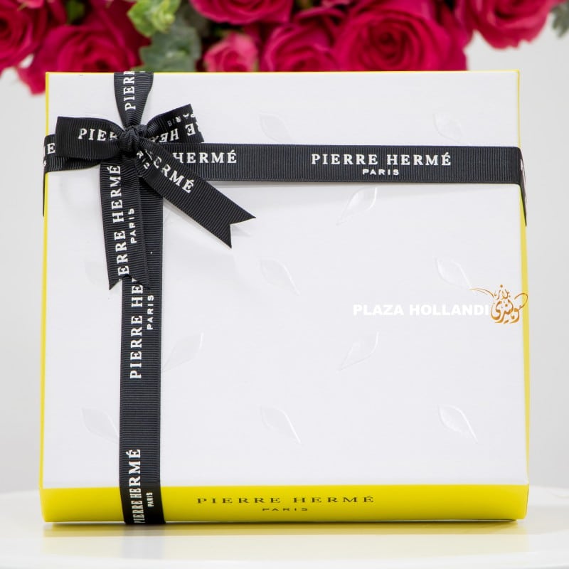 9.1 (4) flower bouquet with chocolate box close up