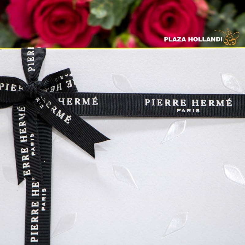 9.2 (1) flower bouquet with chocolate box close up