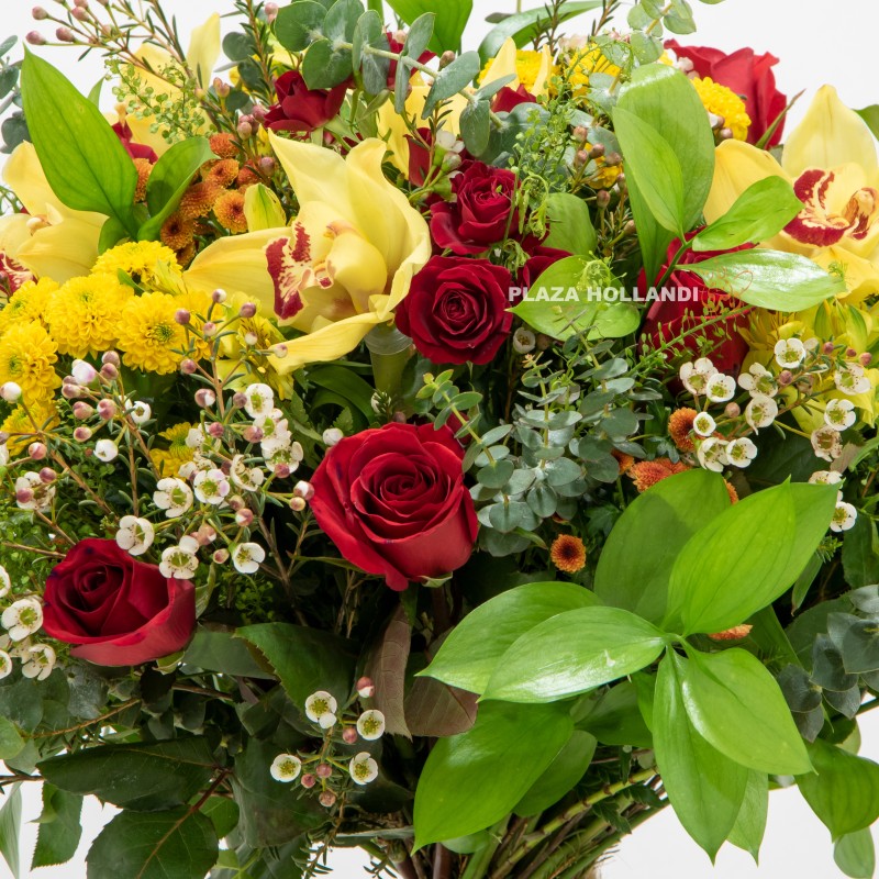 3.1 close up of flower bouquet